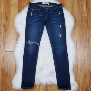 Hollister Distressed Skinny Jeans 3S